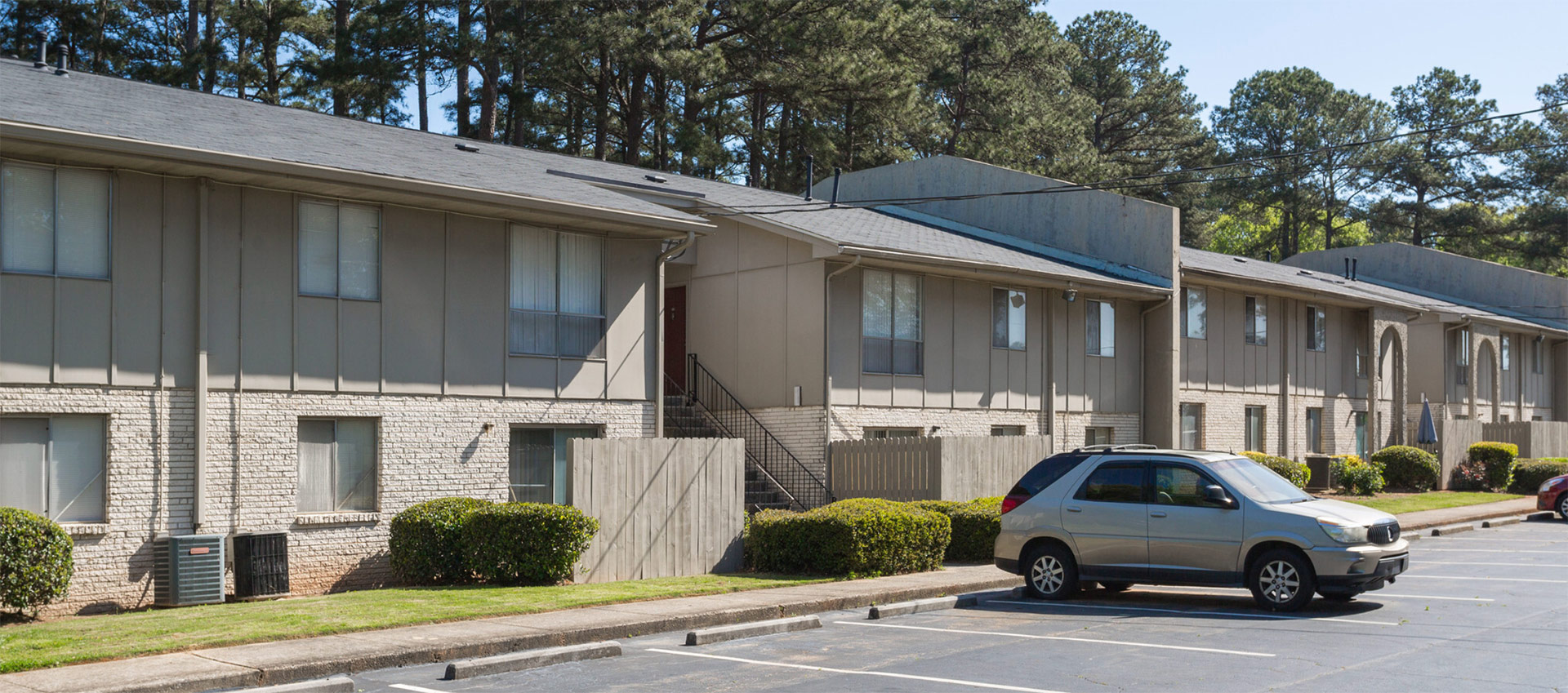 Centra Villa Apartments Building Exterior