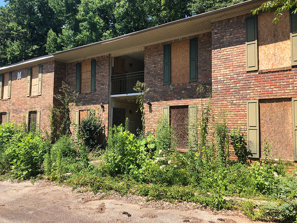 Springdale Apartments Pre-Renovation Exterior